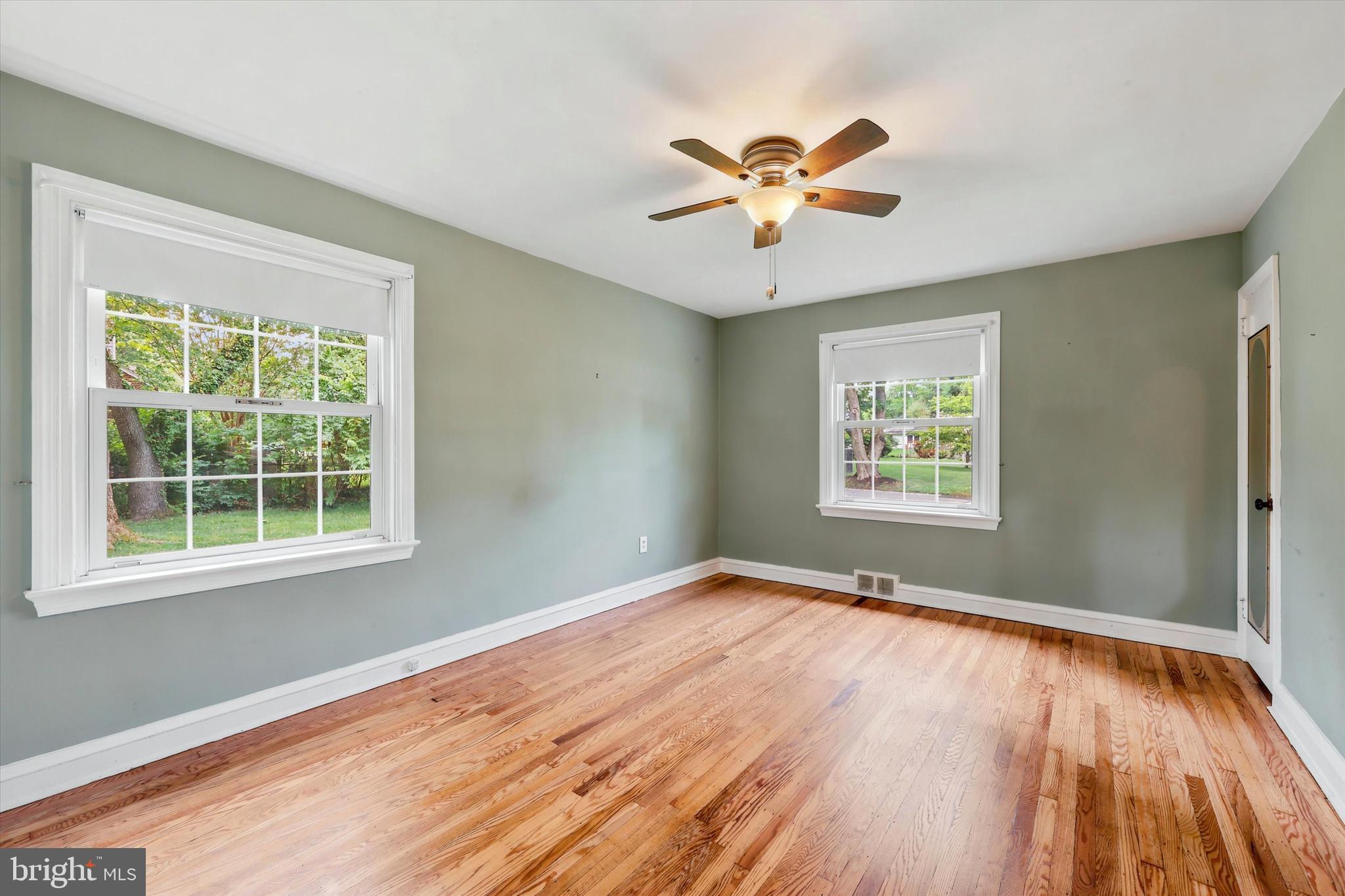 308 Henry Lane Wallingford, PA 19086 - Photo 12 of 36 Master bed main floor