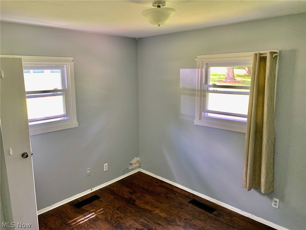 12828 Heath Road Chesterland, OH 44026 - Photo 6 of 12 Gallery Image 6