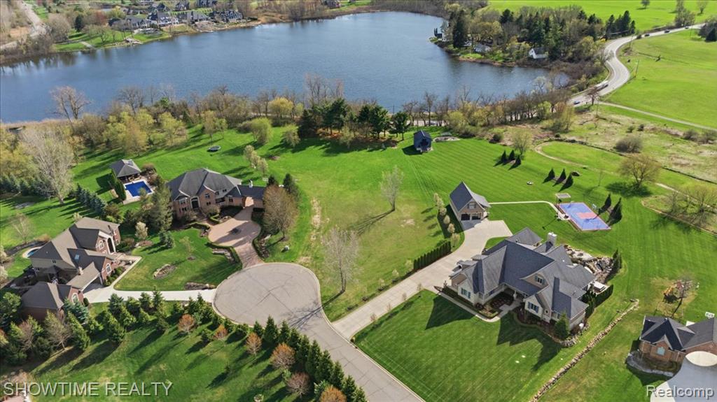 69225 Lake Point Court Romeo, MI 48065 - Photo 10 of 25