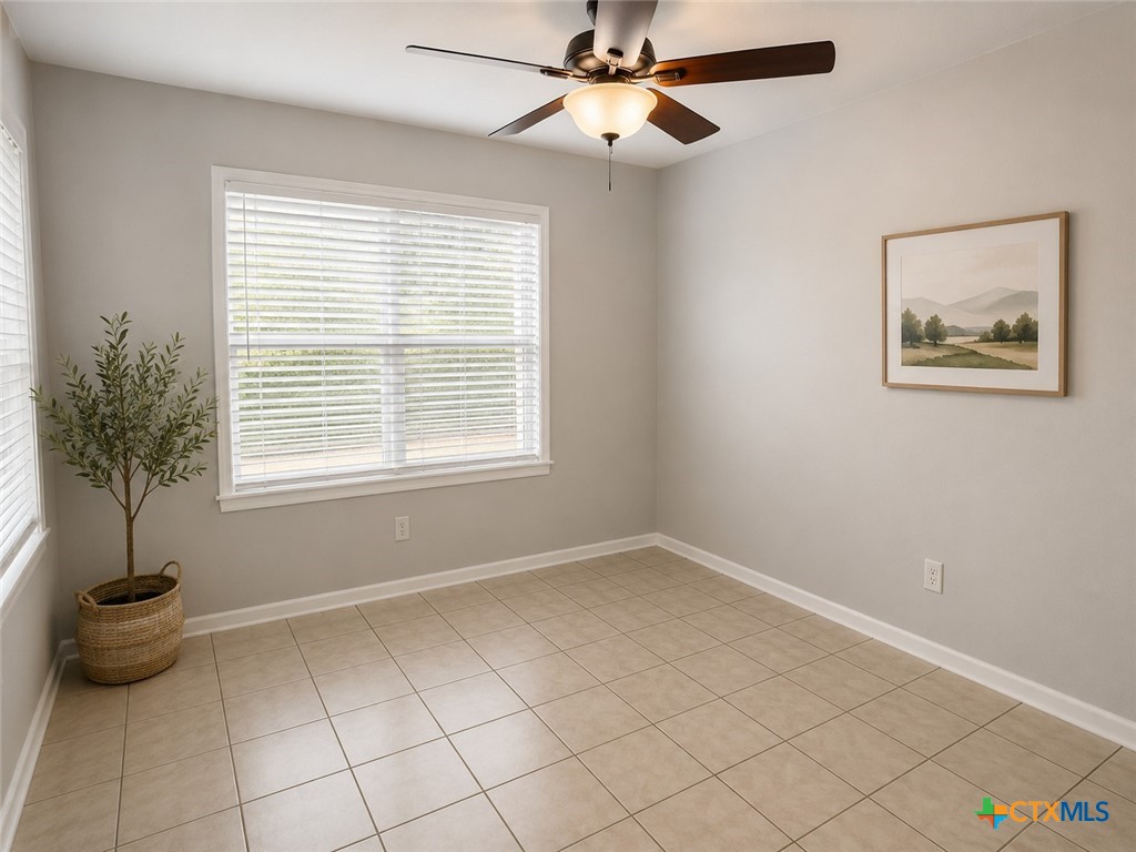511 East Milam Street Luling, TX 78648 - Photo 5 of 12