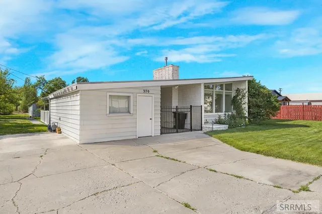 $475,000 | 370 North State Street, Shelley, ID 83274