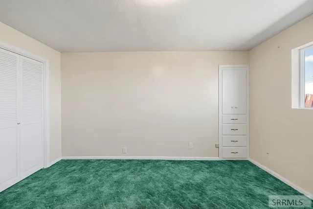 $475,000 | 370 North State Street, Shelley, ID 83274