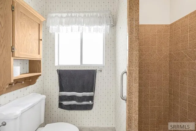 $475,000 | 370 North State Street, Shelley, ID 83274