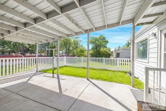 $475,000 | 370 North State Street, Shelley, ID 83274