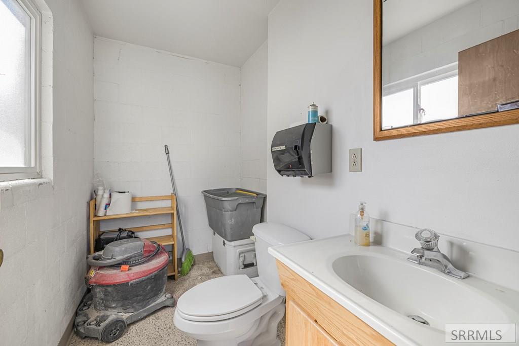 370 North State Street Shelley, ID 83274 - Photo 59 of 66 Workshop Bathroom