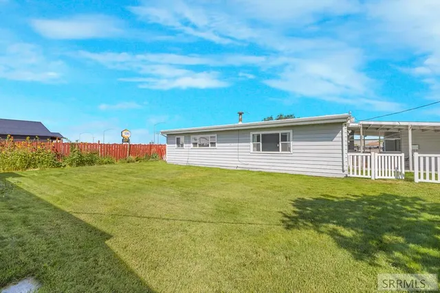 $475,000 | 370 North State Street, Shelley, ID 83274
