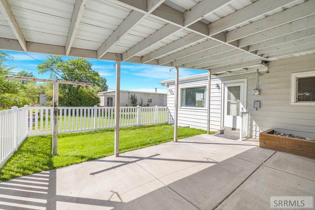 370 North State Street Shelley, ID 83274 - Photo 6 of 66 Patio