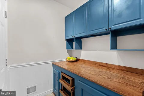 $870,000 | 917 Towering Oak Court, Purcellville, VA 20132