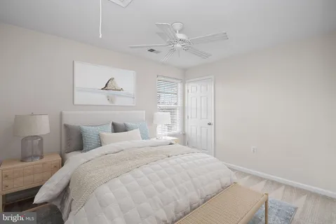 $870,000 | 917 Towering Oak Court, Purcellville, VA 20132