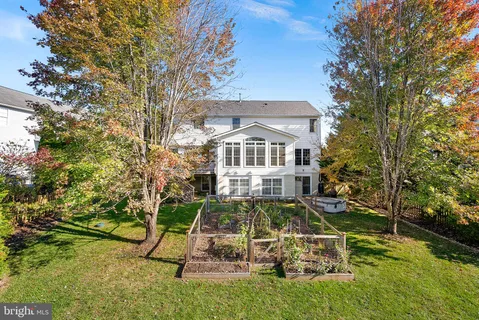 $870,000 | 917 Towering Oak Court, Purcellville, VA 20132