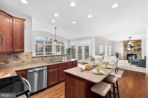 $870,000 | 917 Towering Oak Court, Purcellville, VA 20132