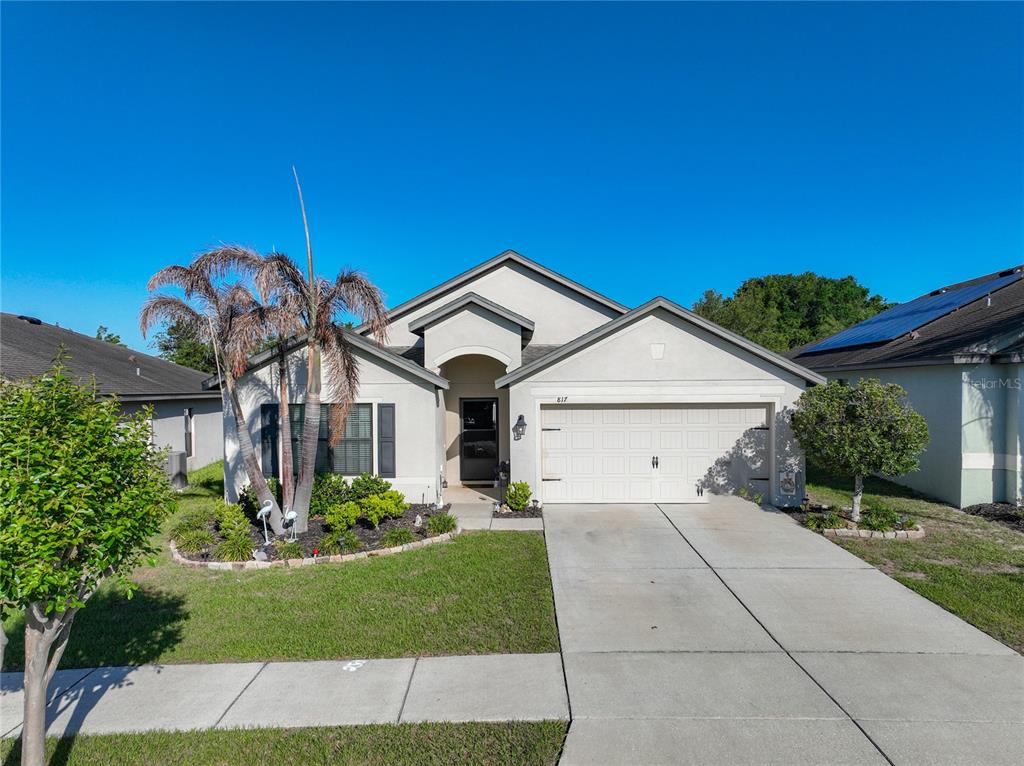 817 Laurel View Way Groveland, FL 34736 - Photo 1 of 55