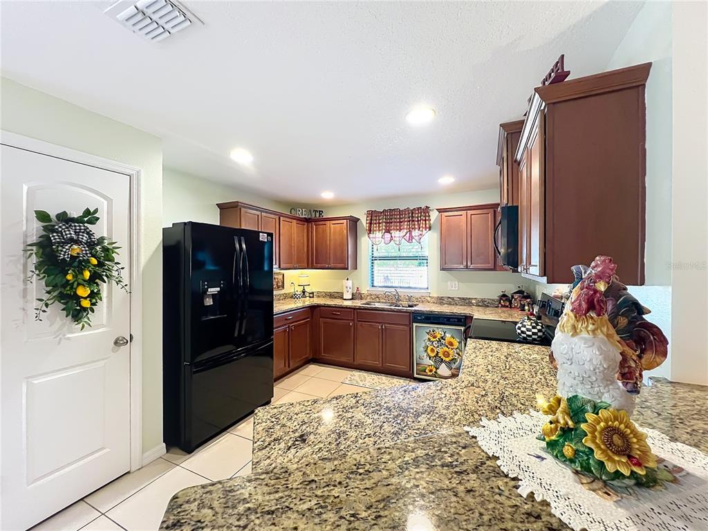 817 Laurel View Way Groveland, FL 34736 - Photo 44 of 55