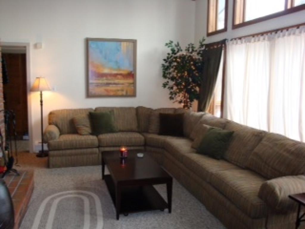 1301 Marsh Family Road Hartford, VT 05059 - Photo 2 of 13 Gallery Image 2