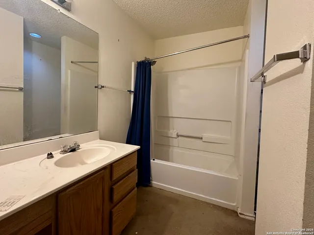 $595,000 | 2321 Green Valley Road, Cibolo, TX 78108