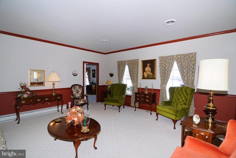 3940 Sells Mill Road Taneytown, MD 21787 - Photo 9 of 28 Living Room