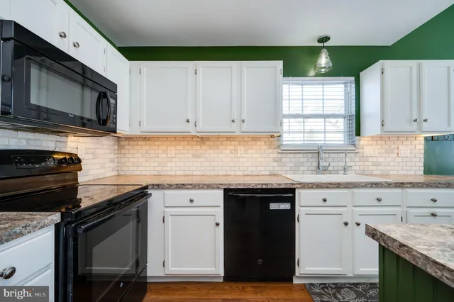 $325,000 | 124 Hickory Lane, Reading, PA 19610