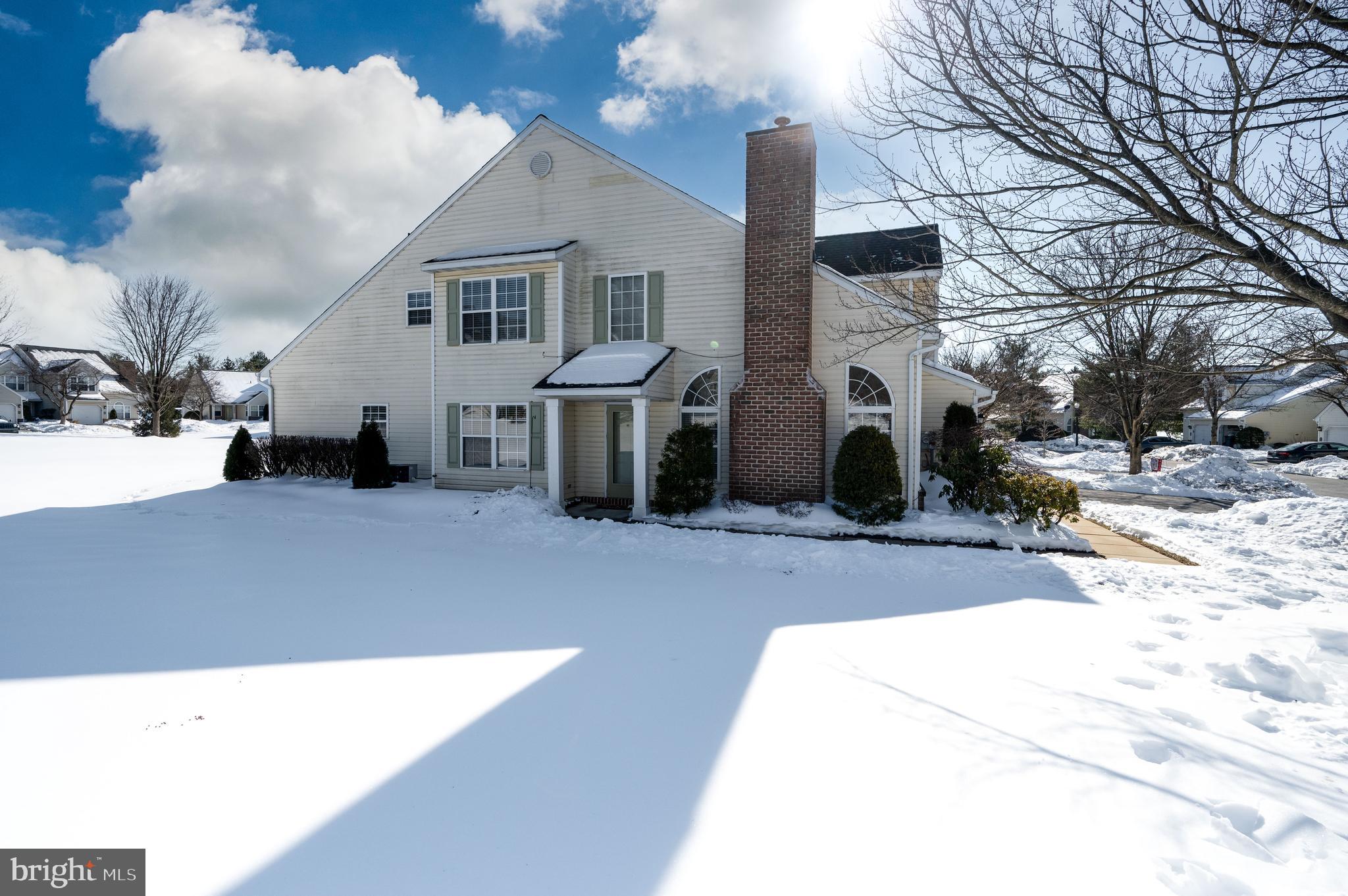 124 Hickory Lane Reading, PA 19610 - Photo 3 of 55 One car garage and driveway parking.