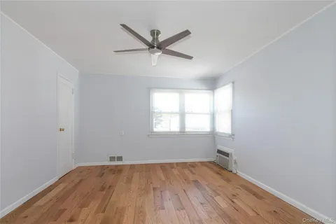 $3,000 | 67-27 211th Street | Oakland Gardens