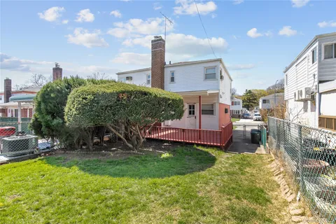 $3,000 | 67-27 211th Street | Oakland Gardens