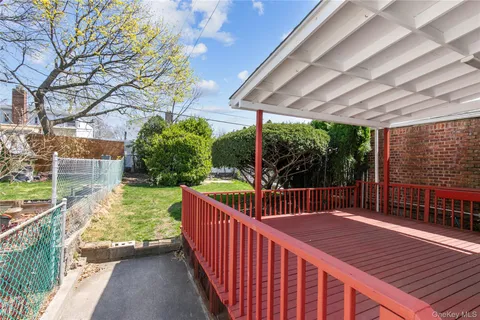 $3,000 | 67-27 211th Street | Oakland Gardens