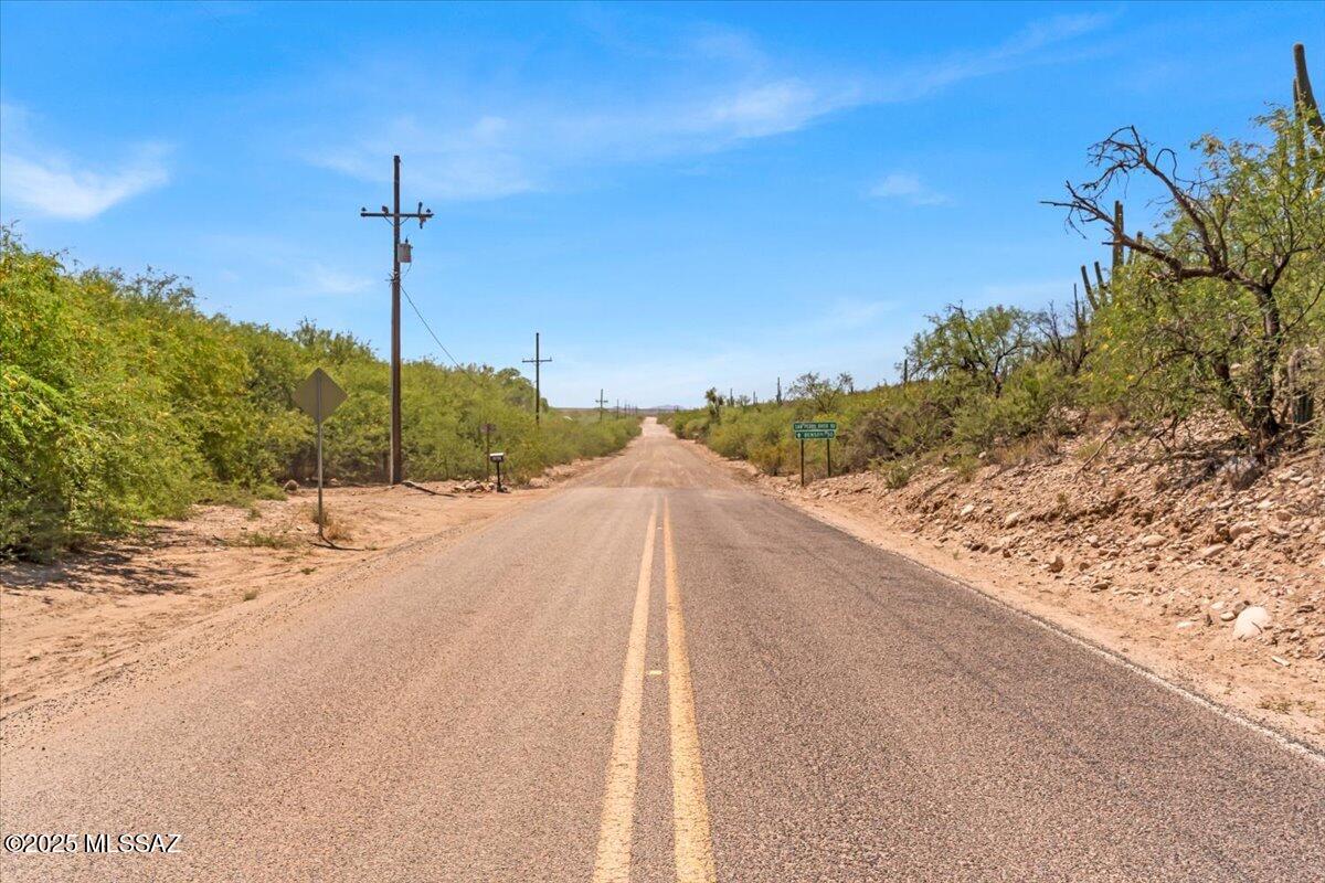 16180 Redington Road Benson, AZ 85602 - Photo 17 of 17 a view of a road with a beach