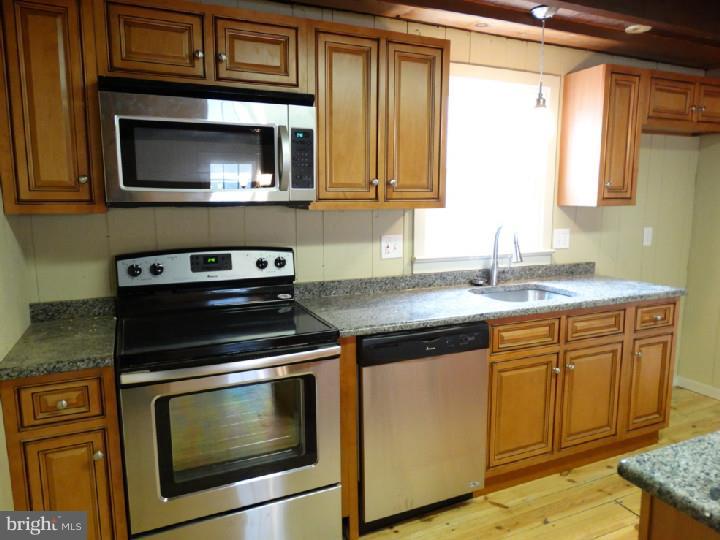 1406 Newman Road Pennsburg, PA 18073 - Photo 9 of 18 Gallery Image 9