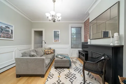$4,100 | 1009 Willow Avenue, Unit 3R, Hoboken, NJ 07030