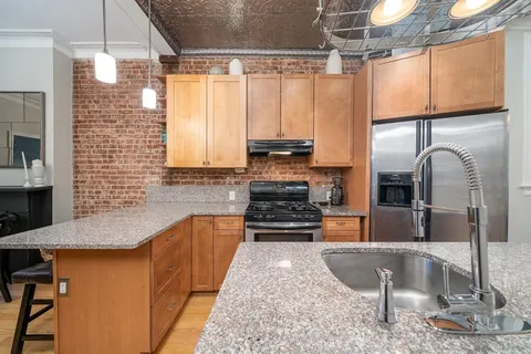 $4,100 | 1009 Willow Avenue, Unit 3R, Hoboken, NJ 07030