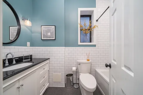 $4,100 | 1009 Willow Avenue, Unit 3R, Hoboken, NJ 07030