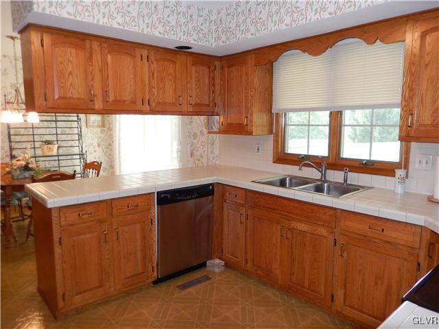 2764 Lapp Road Allentown, PA 18104 - Photo 8 of 27