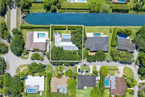 $2,375,000 | 11100 Southwest 73rd Court, Pinecrest, FL 33156