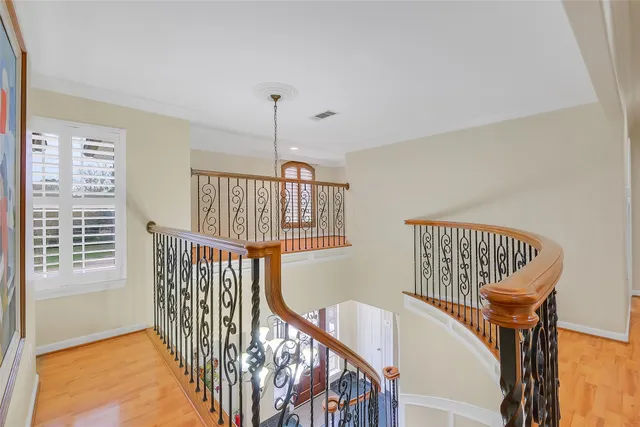 a view of entryway with a front door
