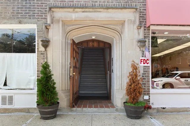 $189,000 | 512 Mamaroneck Avenue, Unit K, White Plains, NY 10605