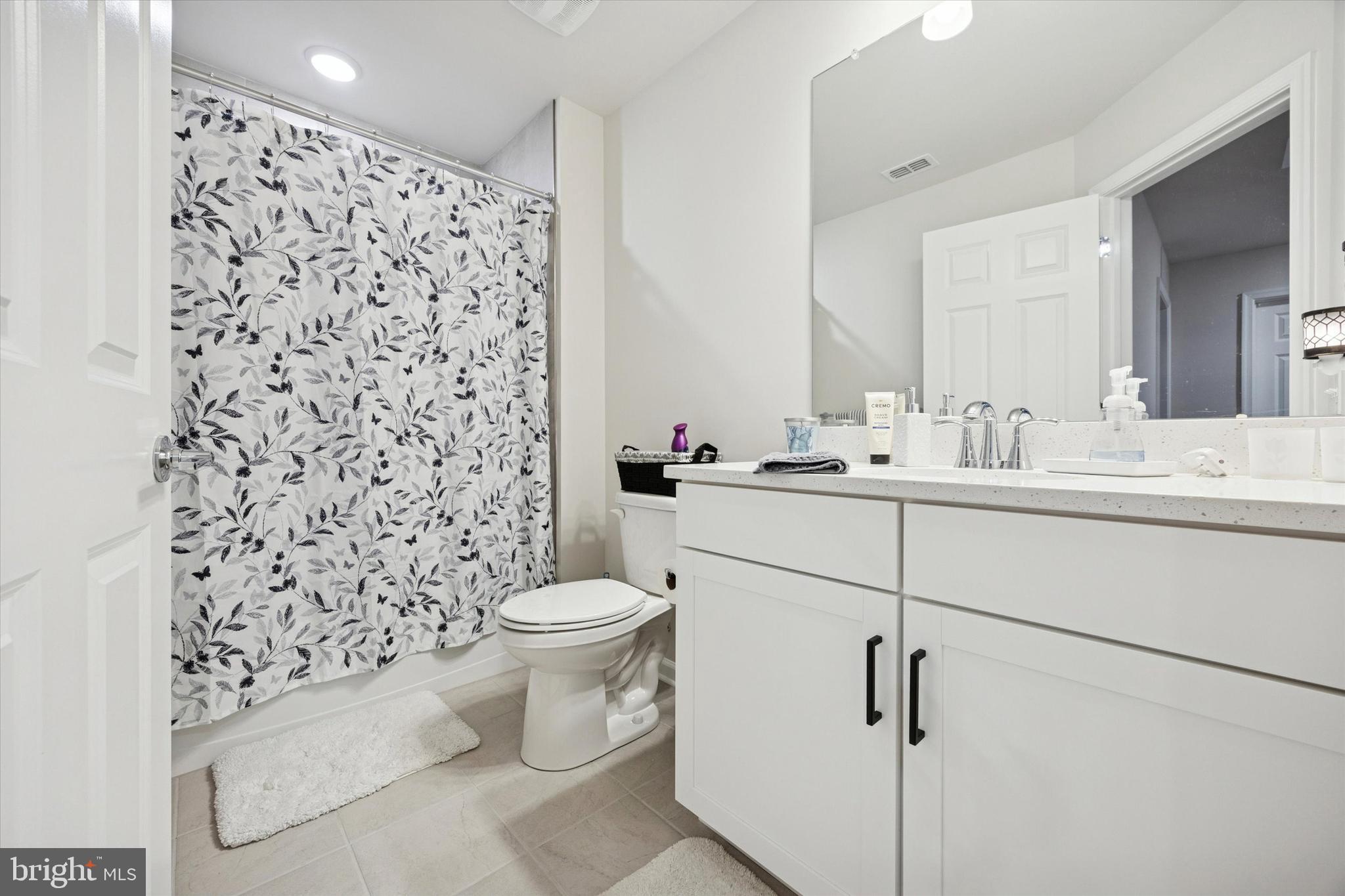 623 Liberty Ridge Road Horsham, PA 19044 - Photo 10 of 30 a bathroom with a sink toilet and shower