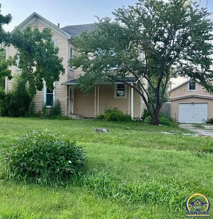 $174,900 | 416 West 6th Street, Holton, KS 66436