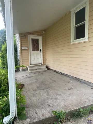 $174,900 | 416 West 6th Street, Holton, KS 66436