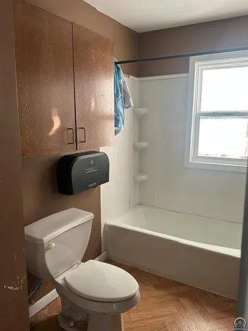 $174,900 | 416 West 6th Street, Holton, KS 66436