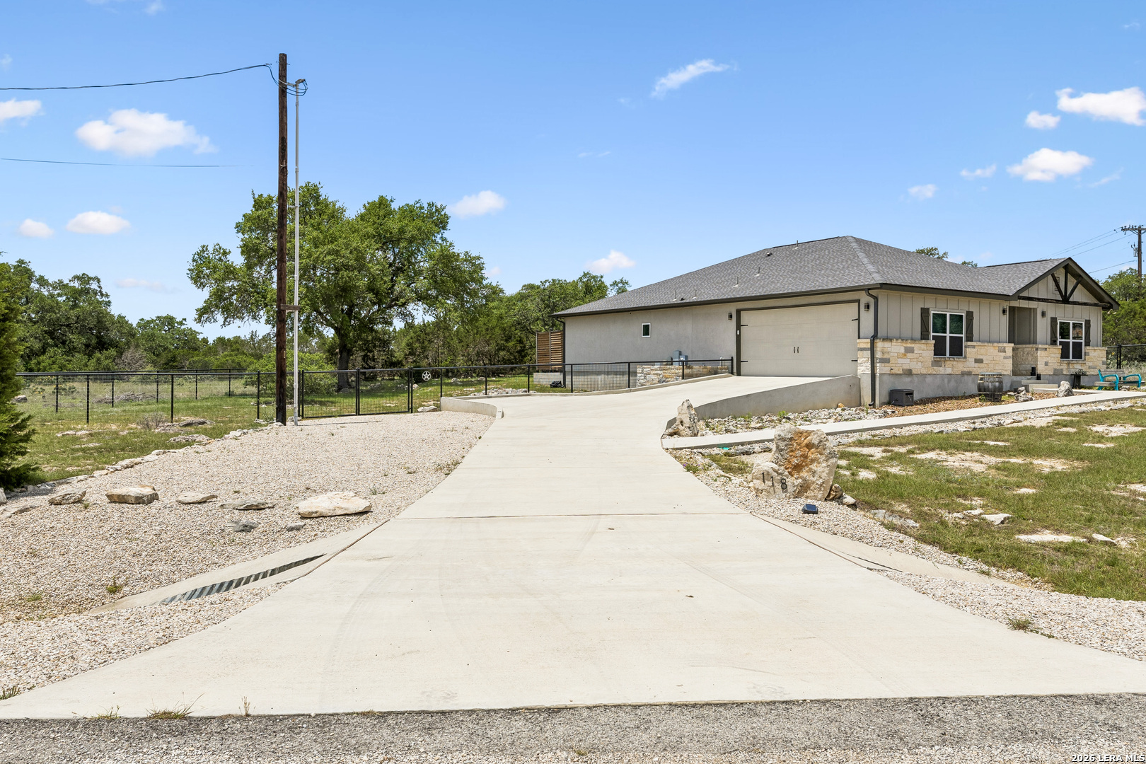118 Red Tail Cove Spring Branch, TX 78070 - Photo 3 of 46