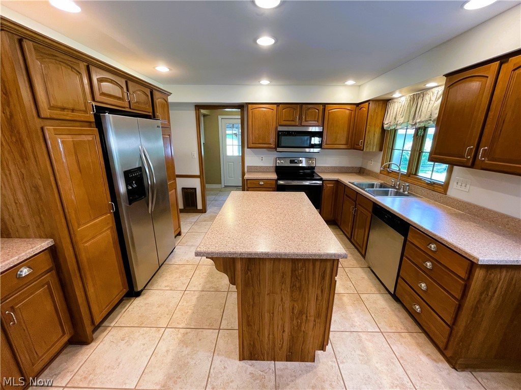 8275 West Calla Road Canfield, OH 44406 - Photo 5 of 34 Gallery Image 5