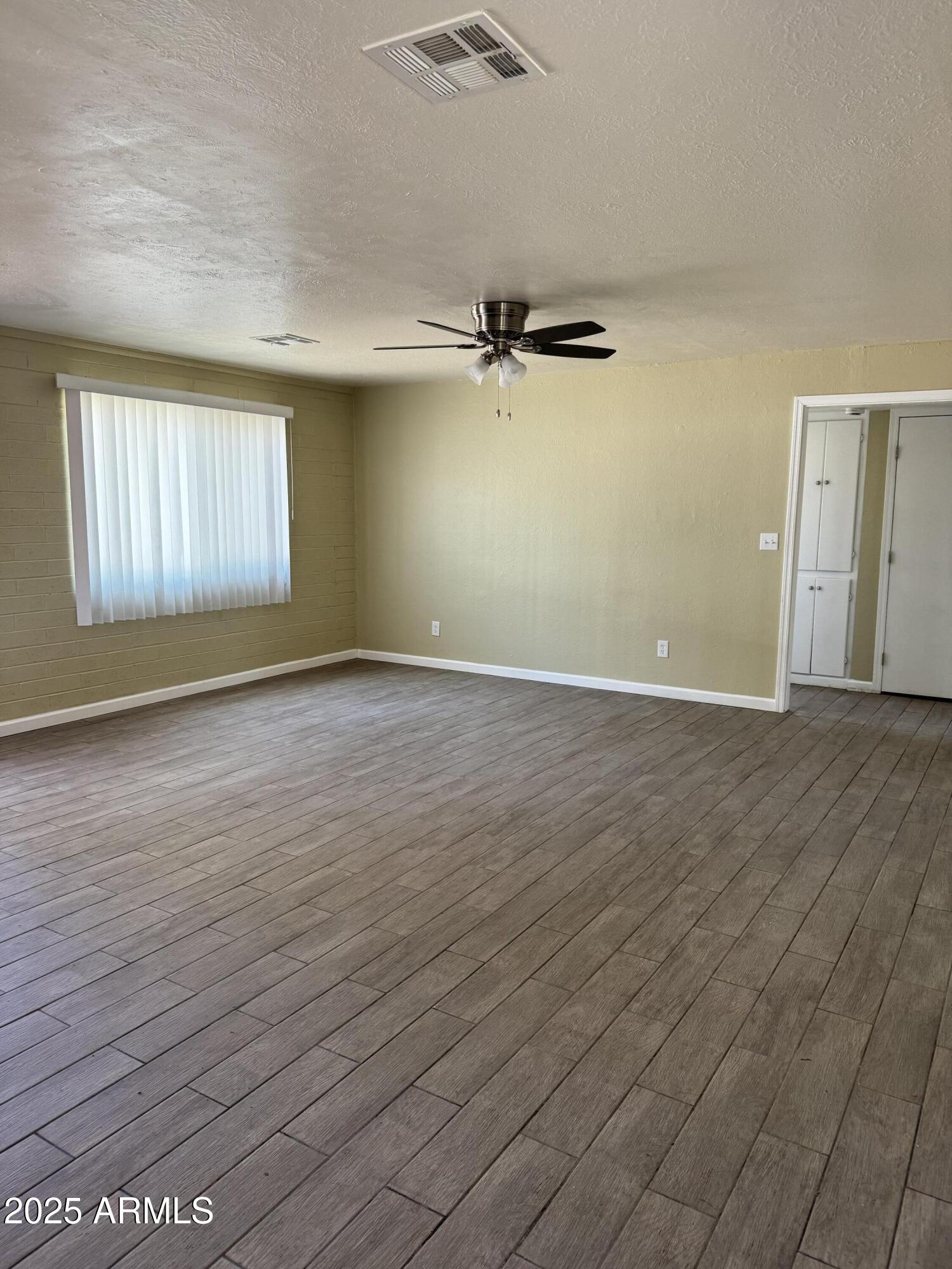 2801 West Camelback Road Phoenix, AZ 85017 - Photo 11 of 21 IMG_2886