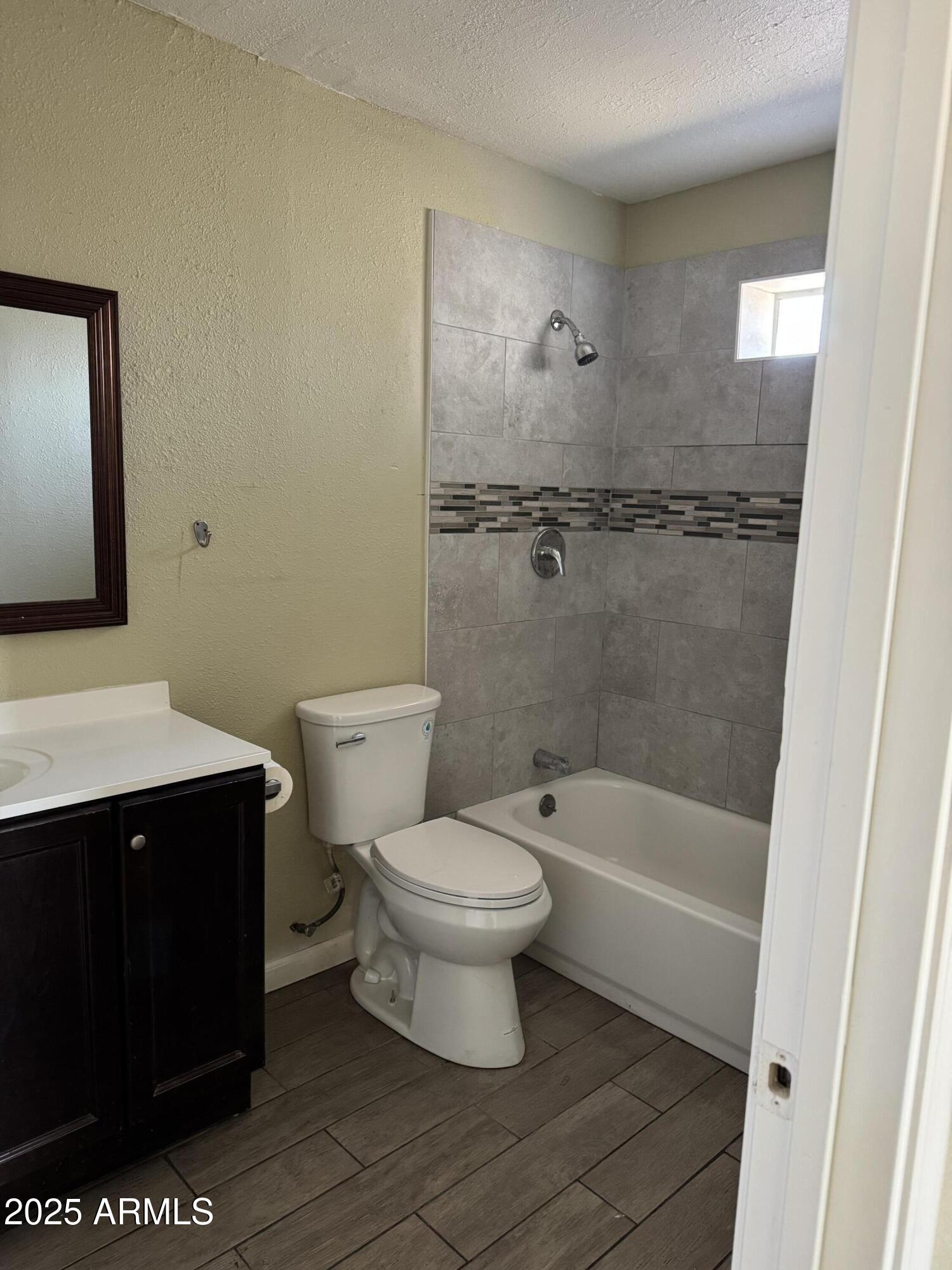 2801 West Camelback Road Phoenix, AZ 85017 - Photo 3 of 21 IMG_2882