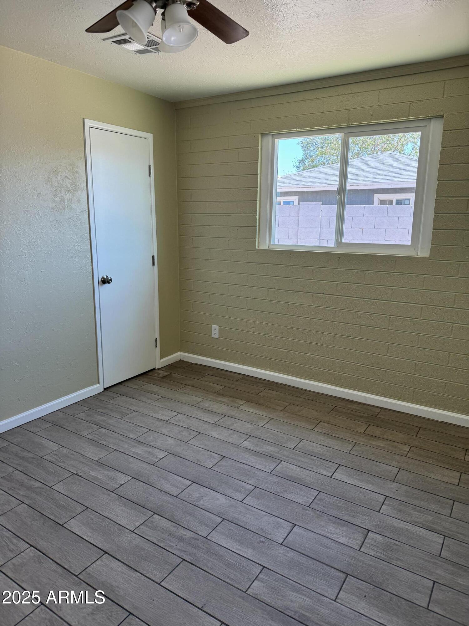 2801 West Camelback Road Phoenix, AZ 85017 - Photo 4 of 21 IMG_2893