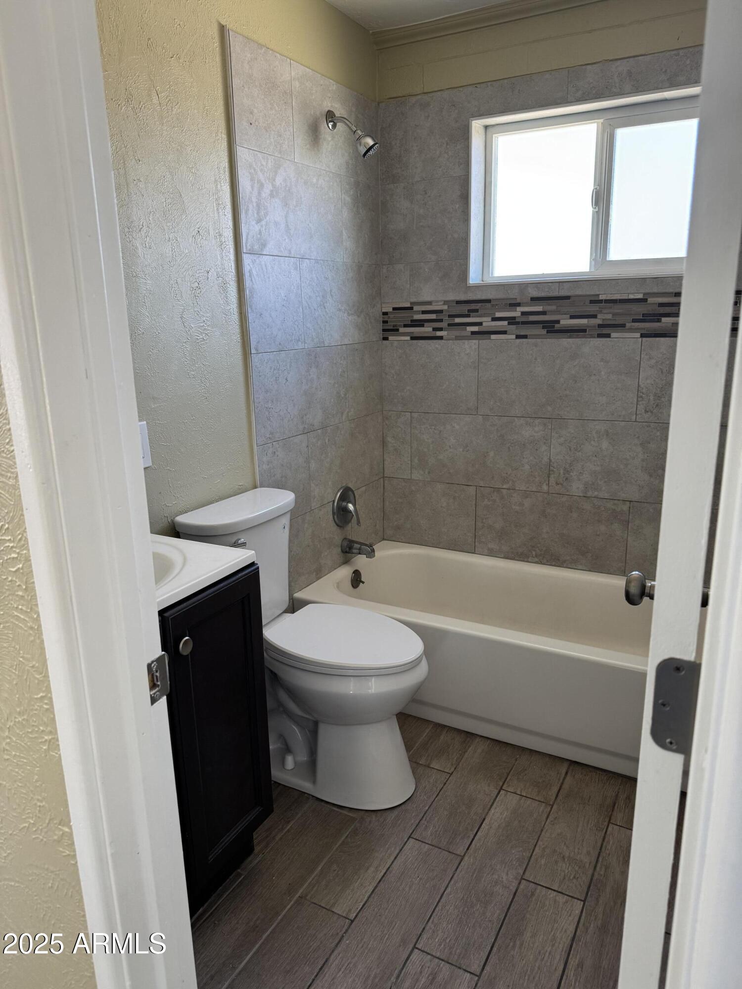 2801 West Camelback Road Phoenix, AZ 85017 - Photo 8 of 21 IMG_2891