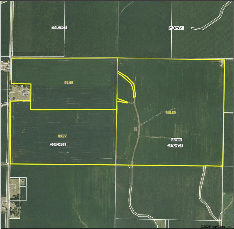 3851 Bennett Road Monroe Center, IL 61052 - Photo 2 of 3 a view of a bathroom