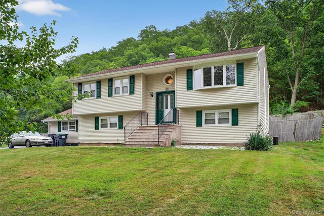 $570,500 | 100 Birchwood Drive, Highland Mills, NY 10930