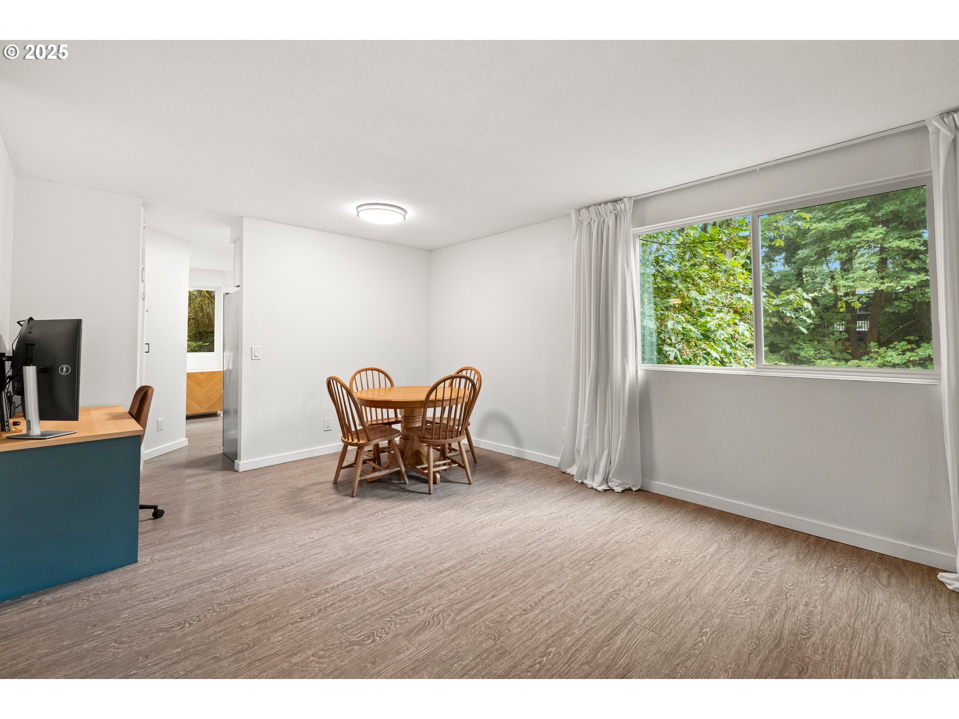 5127 Southwest Oleson Road Portland, OR 97225 - Photo 10 of 25 Gallery Image 10