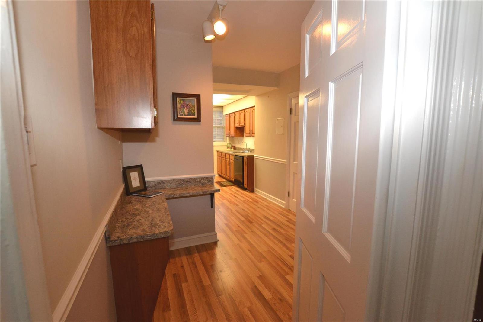 7545 Wellington Way, Unit 2B Clayton, MO 63105 - Photo 11 of 28
