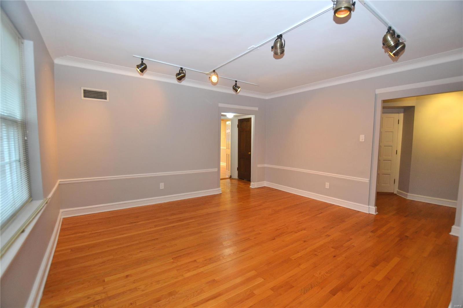 7545 Wellington Way, Unit 2B Clayton, MO 63105 - Photo 9 of 28