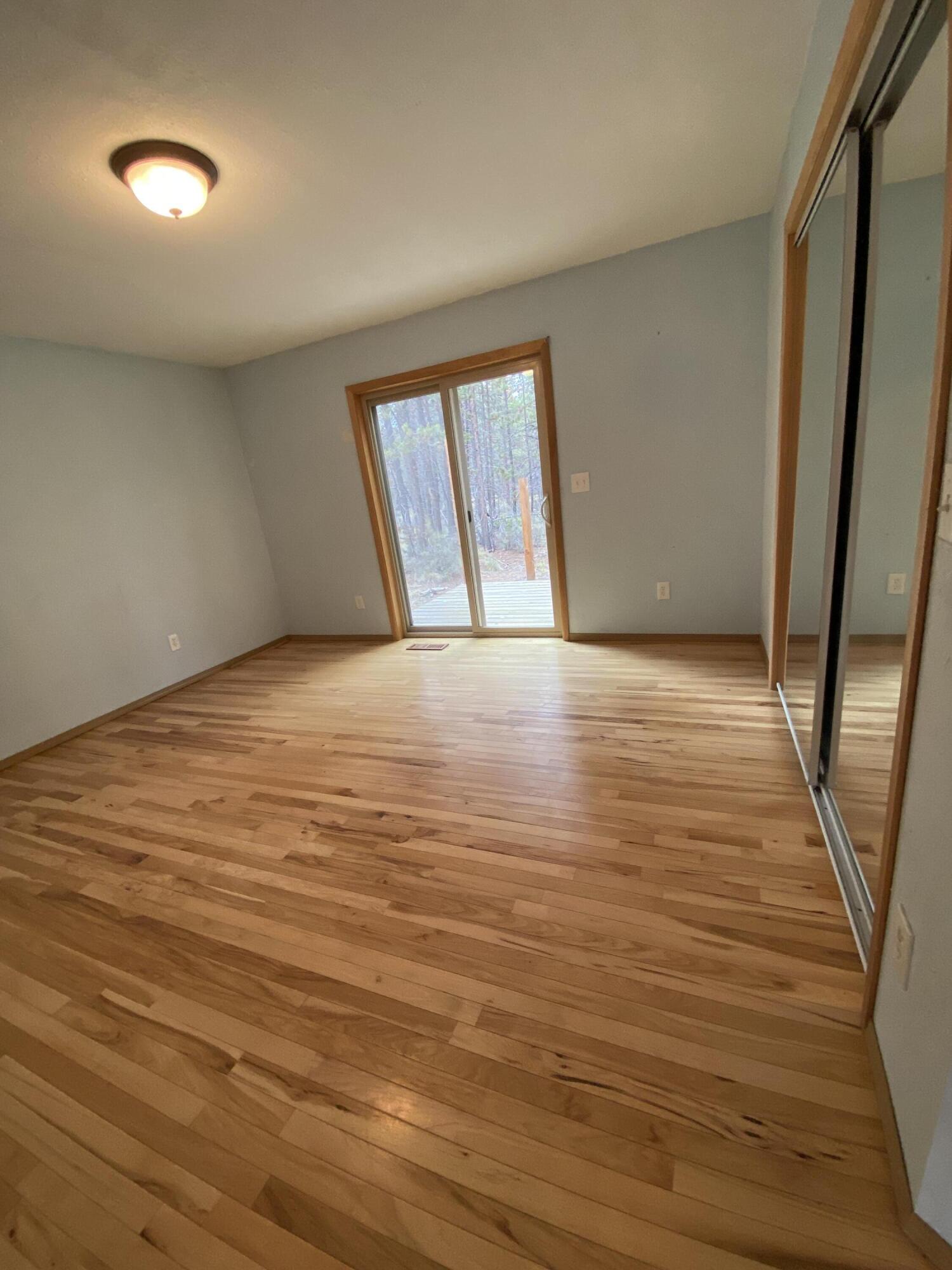 54896 Huntington Road Bend, OR 97707 - Photo 6 of 67 IMG_1336